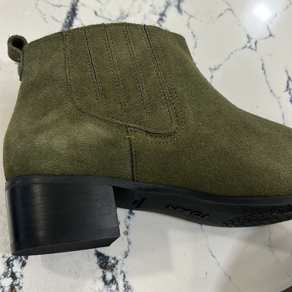 NYDJ Olive NWOT Gillian Suede Pointed Toe Booties w/ 1 1/2” Heel sz.6 1/2 - Picture 7 of 12